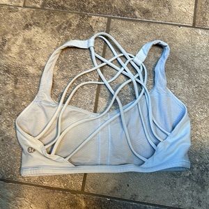 Free to be wild white size 6 fits size A/B